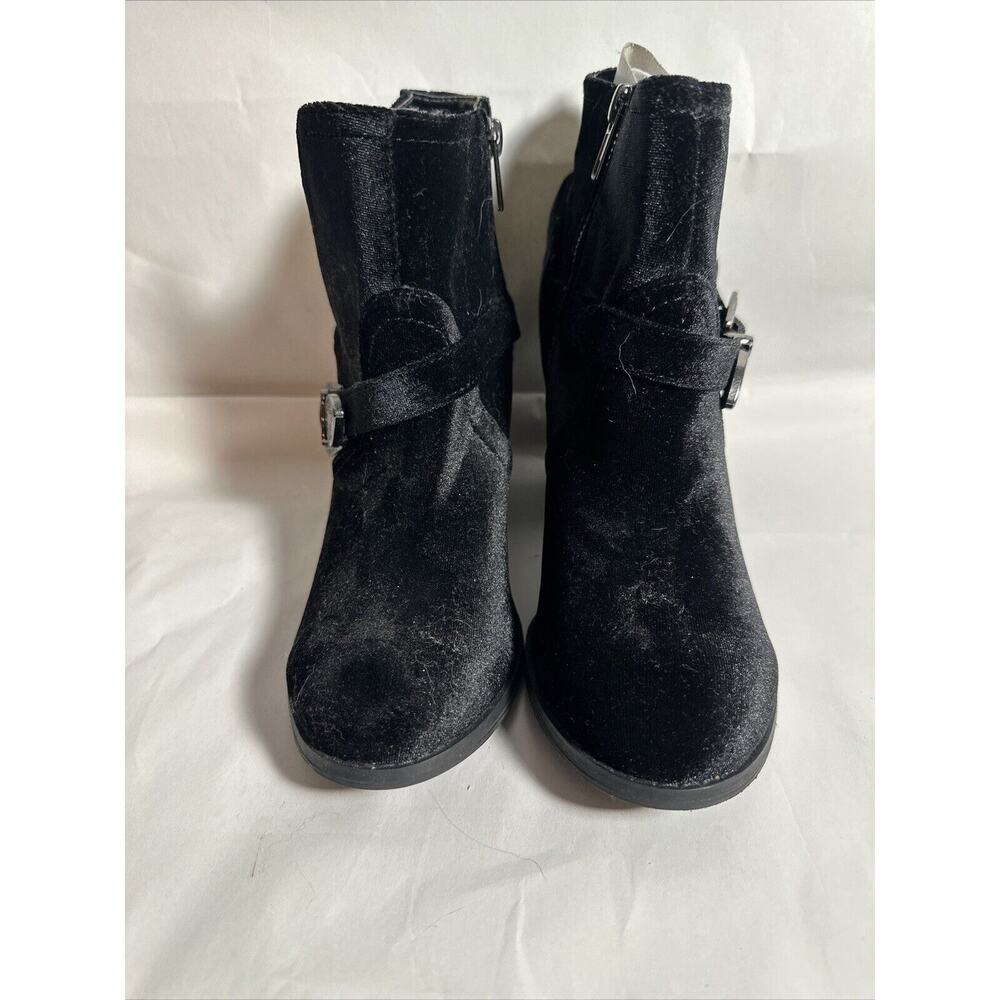 Not Rested Womens Black Ankle Booties 3.5” Block Heels Size 8 Suede Zip Buckle